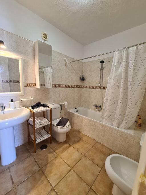 Acogedor Apartamento Con Vistas Al Mar 阿德耶 外观 照片